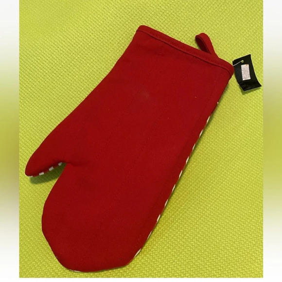 NWT Red Oven MIT, Glove, Pot Holder , Protector, Mitten Mitts ￼ - Picture 2 of 4